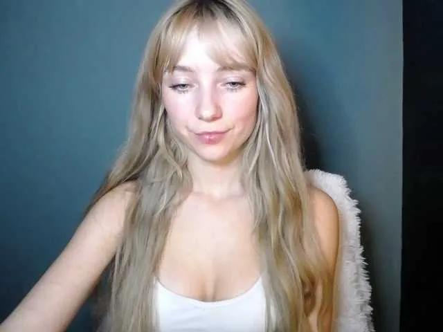 LuciaLovely on BongaCams