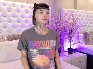 aa_lunit on Chaturbate 