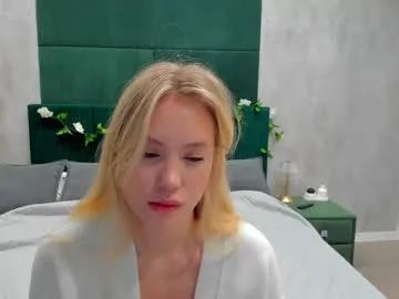 melanie_ryer — teasing pussy without panties [475 tokens left] Hello everyone, my name is Melanie!PVT OPEN #shy  #blonde #18 #feet #ass
