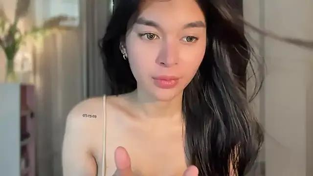 asiansmilexx on StripChat 