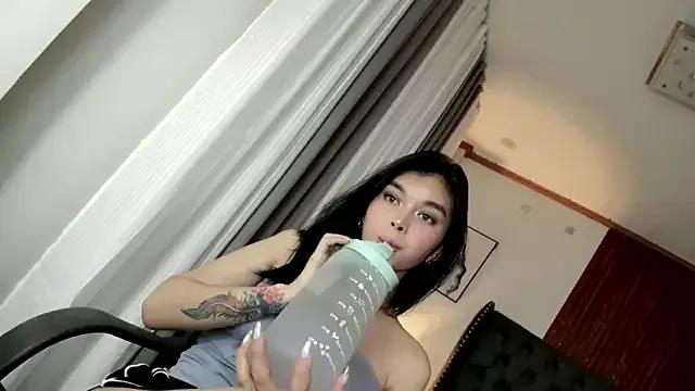 asiansmilexx on StripChat 