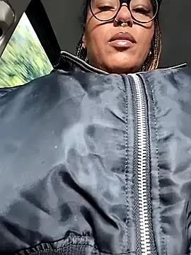 DarkDea — Nasty Blowjob front Voyeurs in Park