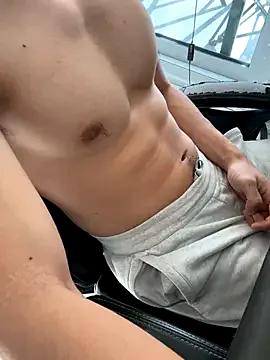 daydreamer-5 on StripChat 