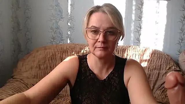 EleanoraDream on StripChat 