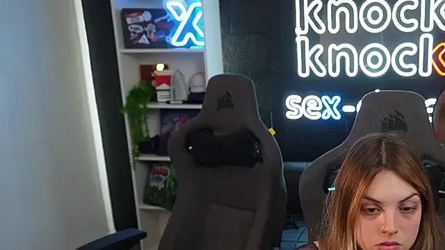 Elnonoykeila77 — Freechat on StripChat