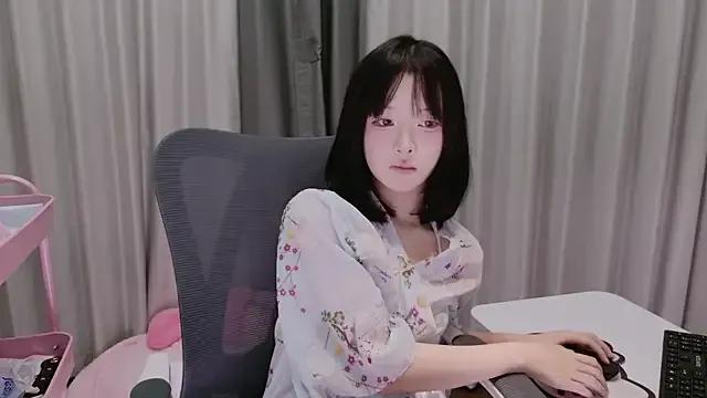 EnEn_xiaobao on StripChat 