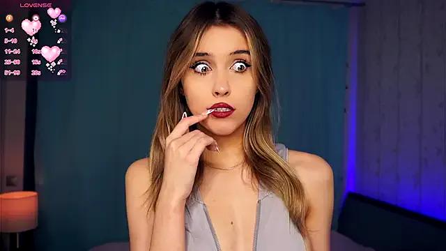 FannyHewson's avatar