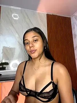 floriamANDjazmin — ACCOMPANY JAZMIN IN THE SHOWER(TICKET)