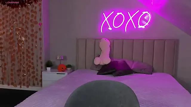 Joyce_Howard — show pussy and play