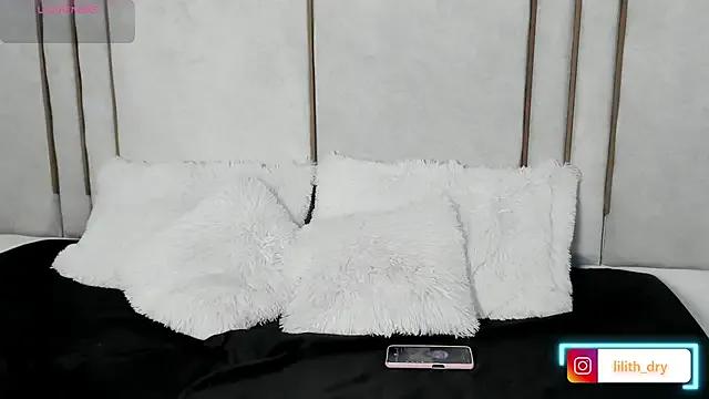 Lilith_dry on StripChat 