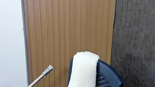 lola_clit on StripChat 