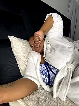 MissLola27 on StripChat 