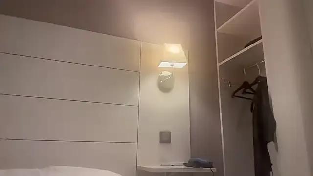 Serena_4you on StripChat 