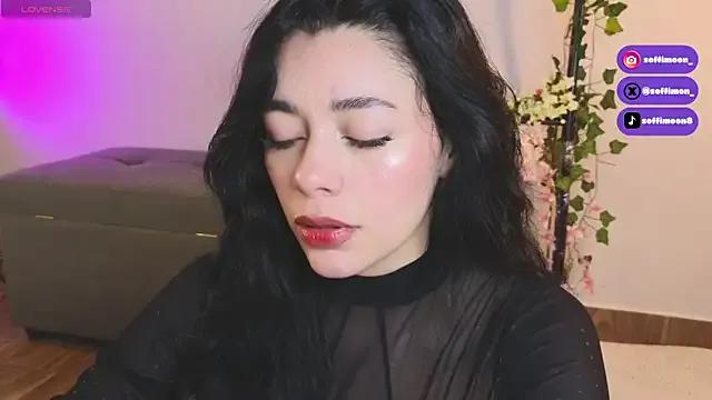 Soffimoon_ on StripChat 